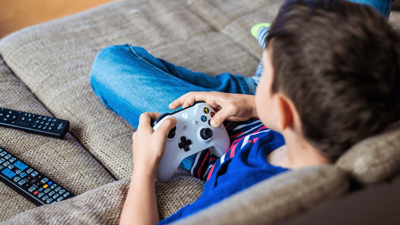 Anak-anak Sering Bermain Game? Hati-hati 5 Dampak Negatif Bermain Game Bagi Anak
