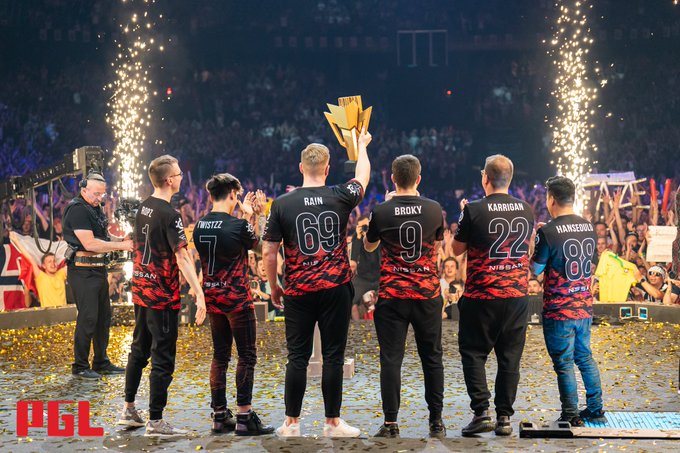 Kalahkan NAVI, FaZe Clan Tampil Sebagai Juara CSGO PGL Antwerp Major 2022