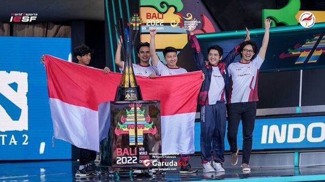 Timnas DOTA 2 Indonesia Persembahkan Medali Emas Pertama Di IESF WEC 2022